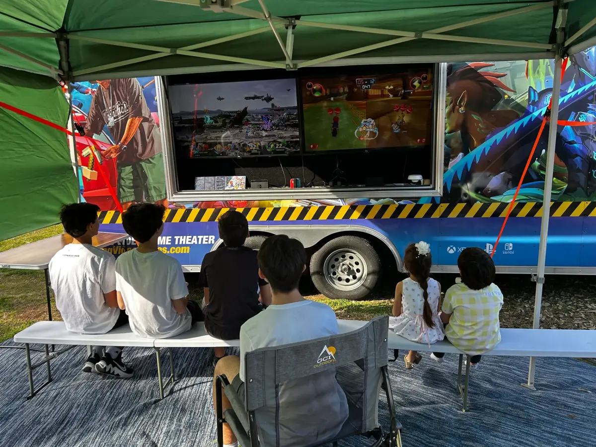 Outdoor gaming canopy at a group event